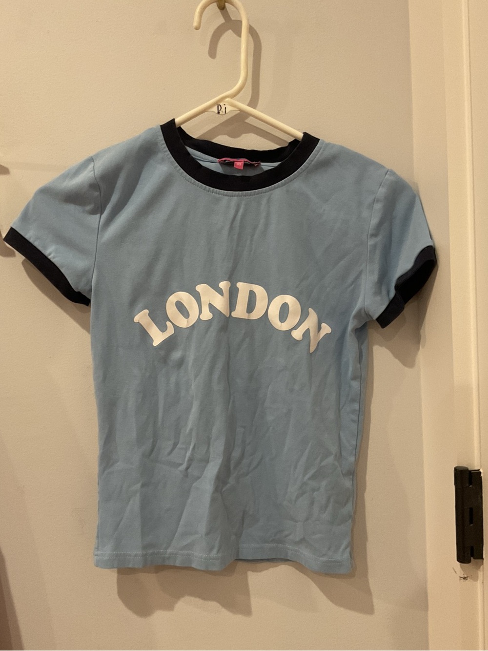 Blue women’s 'London' Edikted tee
